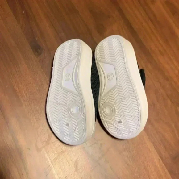 BB Kids Non-Slip Baby Shoe Socks – Black (Toddler US 6-7) | Soft, Cute & Comfy! - Picture 4 of 5